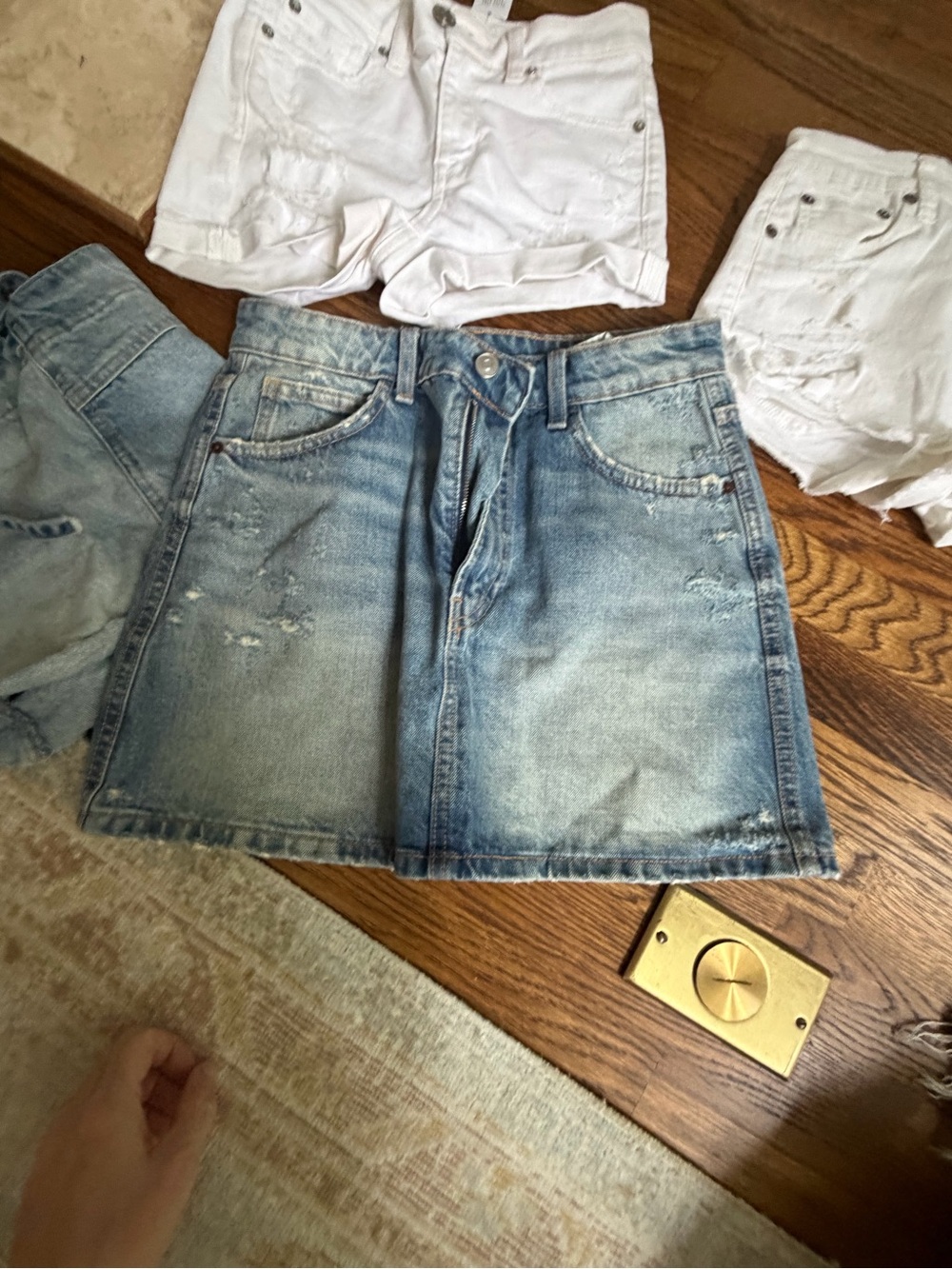 Lot of denim shorts, skirt, Size 2/small. Zara, Free People, Aeropostale. - Picture 5 of 7